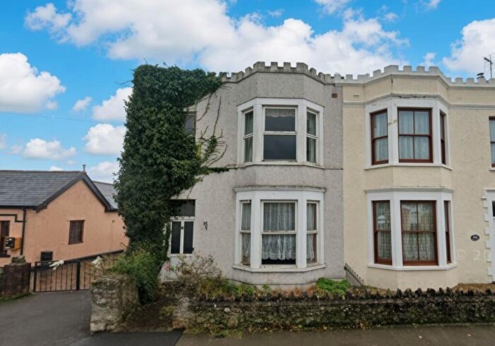 2 Bedroom End Of Terrace House For Sale In Newton Nottage Road, Porthcawl, Mid Glamorgan, CF36