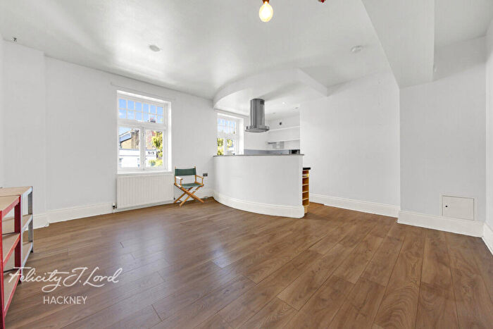 2 Bedroom Flat For Sale In Mare Street, London, E8