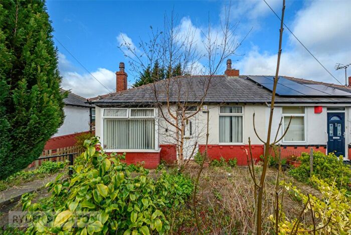 2 Bedroom Bungalow For Sale In Cross Lane, Primrose Hill, Huddersfield, West Yorkshire, HD4