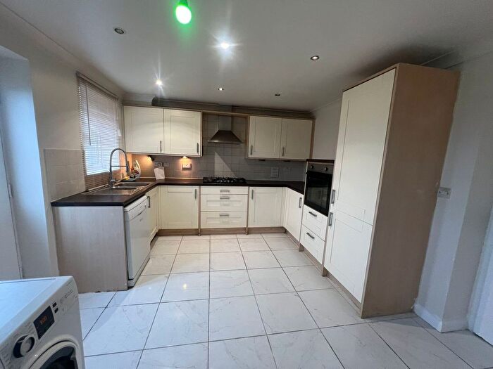 4 Bedroom Terraced House To Rent In Paignton Close, Romford, Essex, RM3