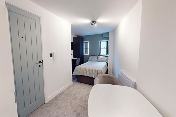 1 Bedroom Flat To Rent In Low Pavement, Nottingham, NG1