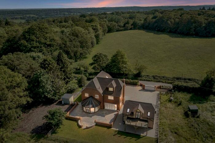 6 Bedroom Detached House For Sale In Bradfield, Berkshire, RG7