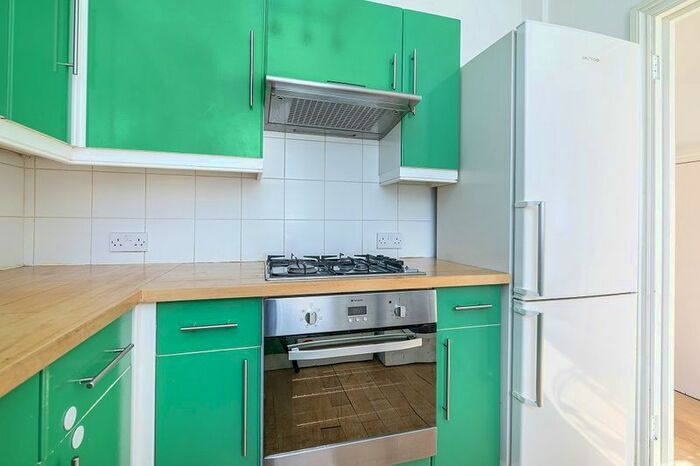 1 Bedroom Flat To Rent In Aldenham Street, London, NW1