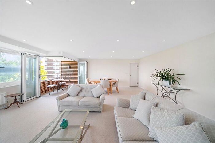 2 Bedroom Flat To Rent In Somerset House, Somerset Road, London, SW19