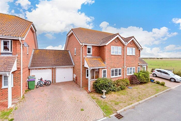 4 Bedroom Semi-Detached House For Sale In Meadow View, Romney Marsh, Kent, TN29