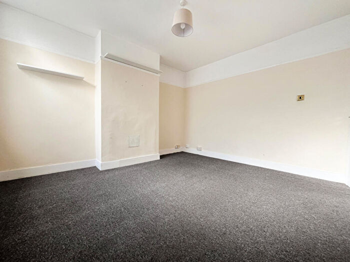 3 Bedroom End Of Terrace House For Sale In Broadway, Rainham, Gillingham, Kent, ME8