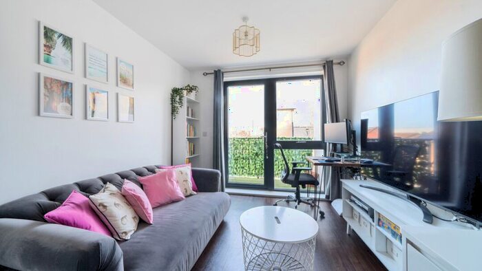 1 Bedroom Flat For Sale In Papyrus Court, Hillyfield, London, E17