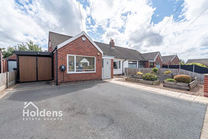 4 Bedroom Semi-detached Bungalow For Sale In Fir Trees Avenue, Lostock Hall, PR5