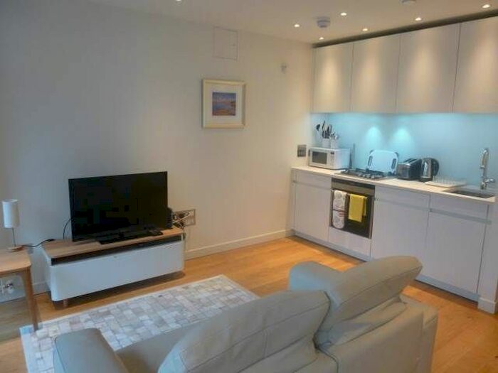 1 Bedroom Flat To Rent In Simpson Loan, Edinburgh, EH3