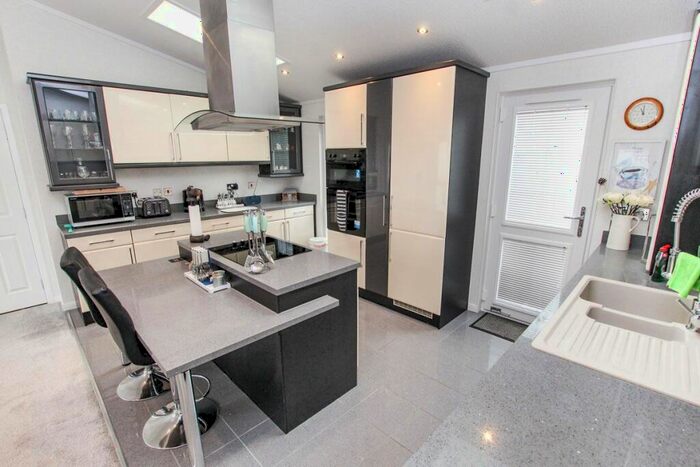 2 Bedroom Bungalow For Sale In Franklins Avenue, Pilgrims Retreat, Maidstone, ME17