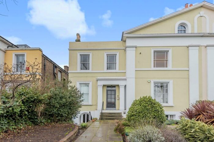 2 Bedroom Flat To Rent In Shooters Hill Road London, SE3