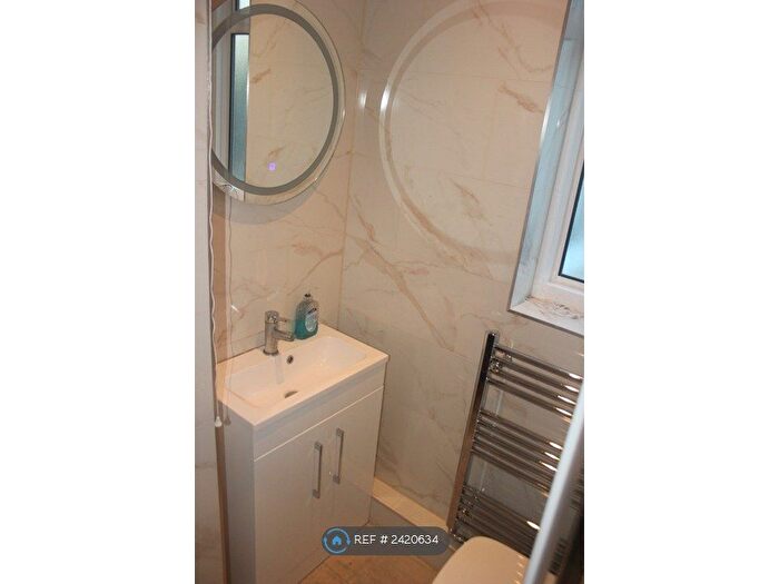 1 Bedroom Bungalow To Rent In Stanley Park Road, Carshalton, SM5