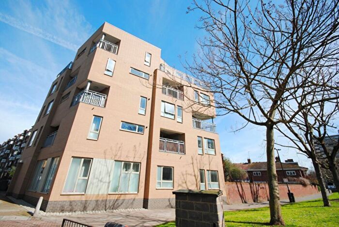 1 Bedroom Flat To Rent In Westmoreland Road Walworth, SE17