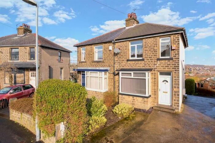 2 Bedroom Semi-Detached House To Rent In Gramfield Road, Crosland Moor, Huddersfield, HD4