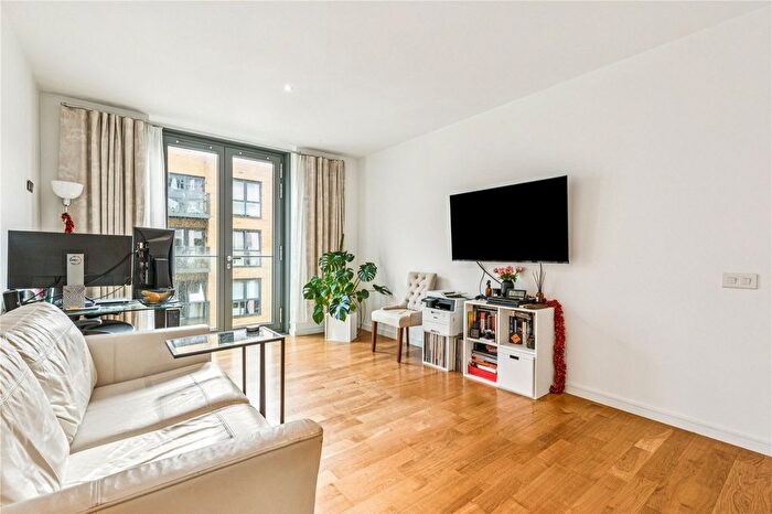 1 Bedroom Flat For Sale In Eastfields Avenue, London, SW18
