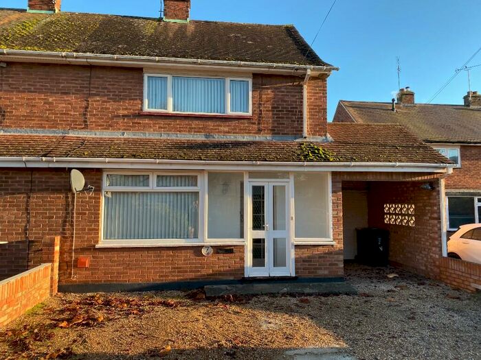 2 Bedroom Semi-Detached House To Rent In Parklands Avenue, Rayleigh, Essex, SS6