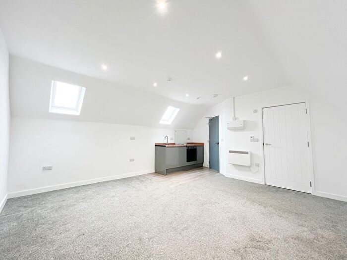 Property To Rent In Cricklade Road, Swindon, SN2