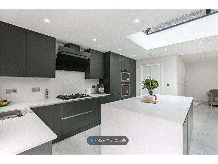 4 Bedroom Semi-Detached House To Rent In Abbotts Road, Greater London, CR4