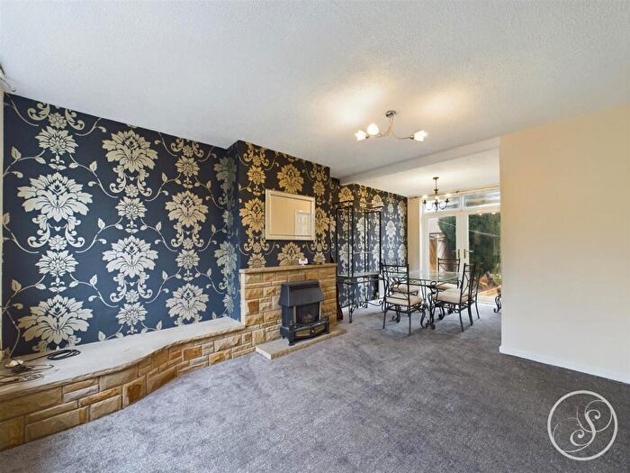 3 Bedroom Terraced House To Rent In Lancastre Grove, Leeds, LS5