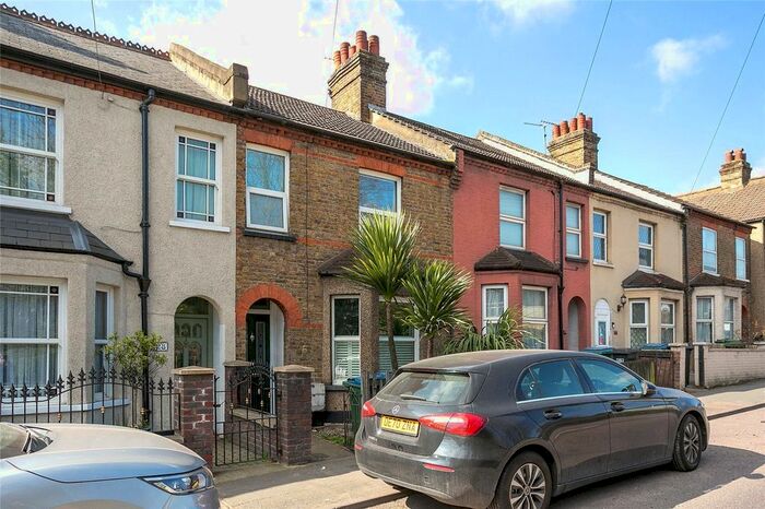 3 Bedroom Terraced House To Rent In Wiggenhall Road, Watford, Hertfordshire, WD18