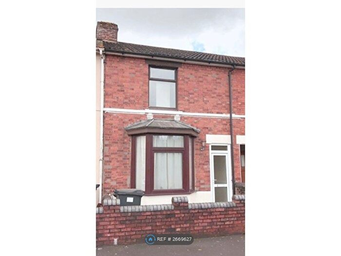 3 Bedroom Terraced House To Rent In Ferndale Road, Swindon, SN2