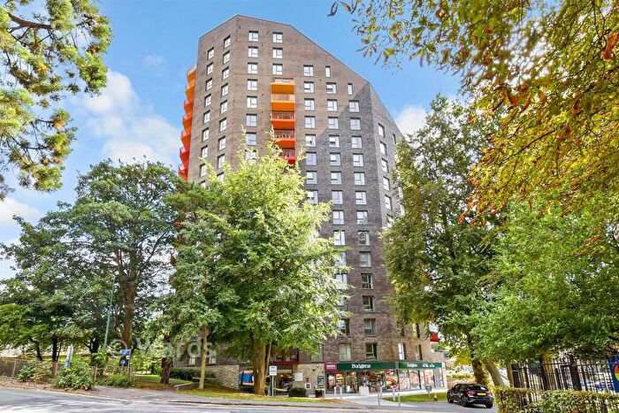 2 Bedroom Apartment For Sale In Waterhouse Avenue, Maidstone, Kent, ME14