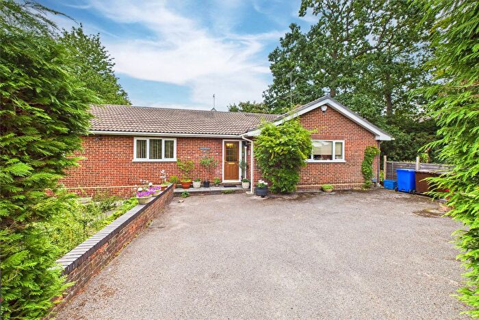 3 Bedroom Bungalow For Sale In Church Avenue, Farnborough, Hampshire, GU14