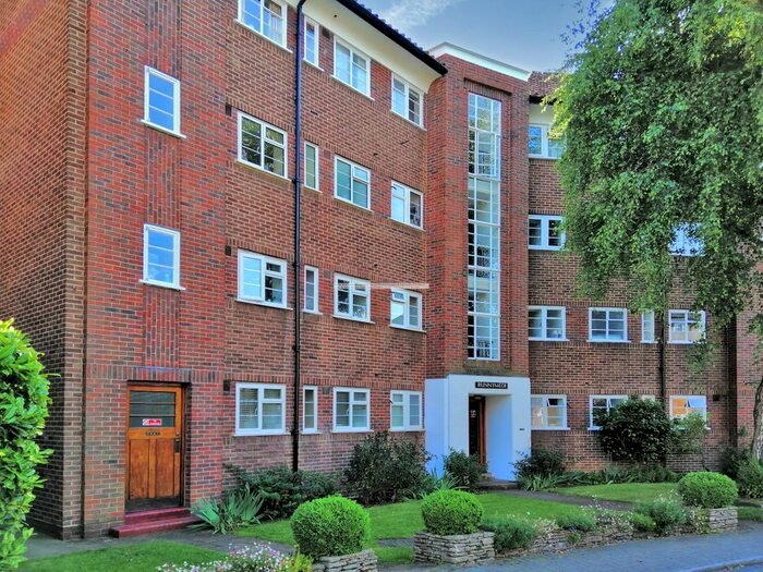 2 Bedroom Flat To Rent In Runnymede House, Courtlands, Richmond, TW10