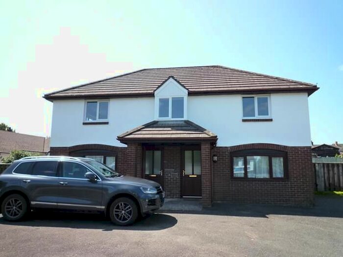 2 Bedroom Flat To Rent In Langdon Road, Bradworthy, Holsworthy, EX22