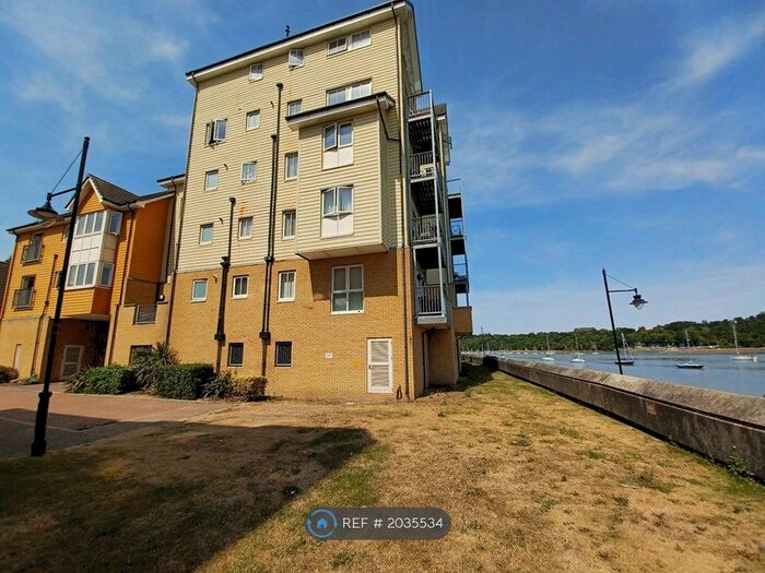 1 Bedroom Flat To Rent In Rivermead, St. Marys Island, Chatham, ME4