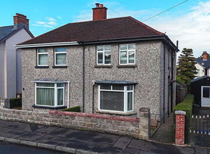 2 Bedroom Semi-Detached House For Sale In Donegall Park, Belfast, BT10