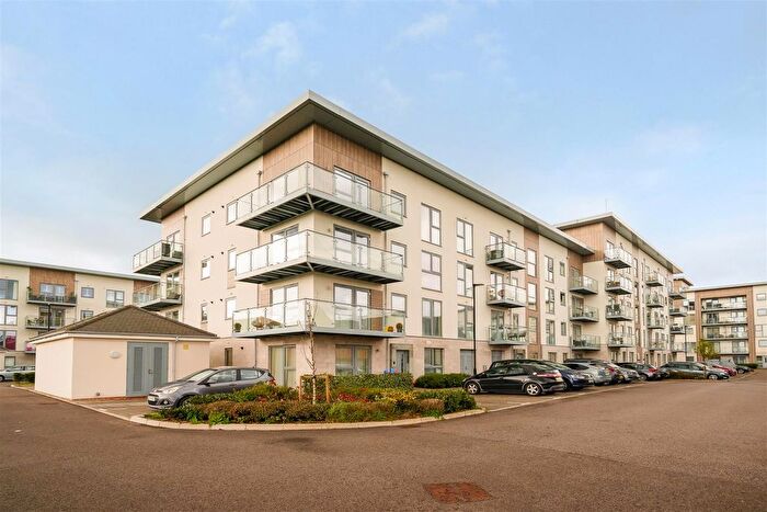 2 Bedroom Flat For Sale In Goldcrest House, Wallingford Way, Kingston Close, Maidenhead, SL6
