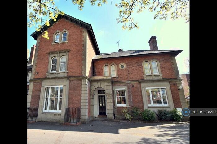 7 Bedroom Semi-Detached House To Rent In Sherwood, Reading, RG1