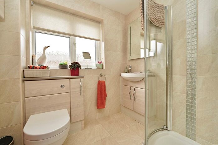 4 Bedroom Detached House For Sale In Greenfields, Earith, Huntingdon, PE28