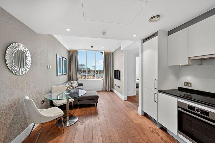 2 Bedroom Flat To Rent In Princes House, - Kingsway, WC2B