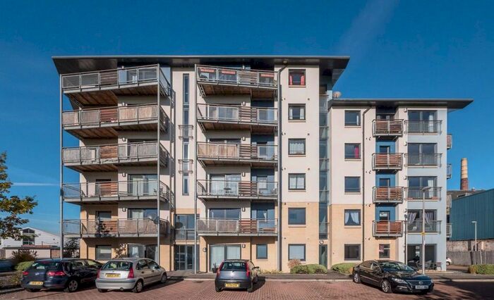 2 Bedroom Flat To Rent In Peffer Bank, Edinburgh EH16