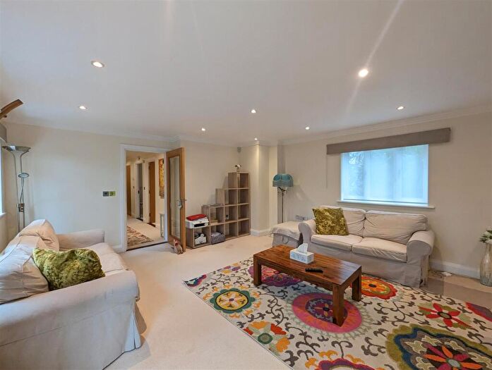 2 Bedroom Apartment To Rent In Bessborough Road, Poole, BH13