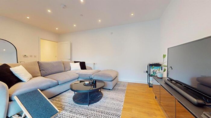 1 Bedroom Flat To Rent In Mahindra Way, London, E6