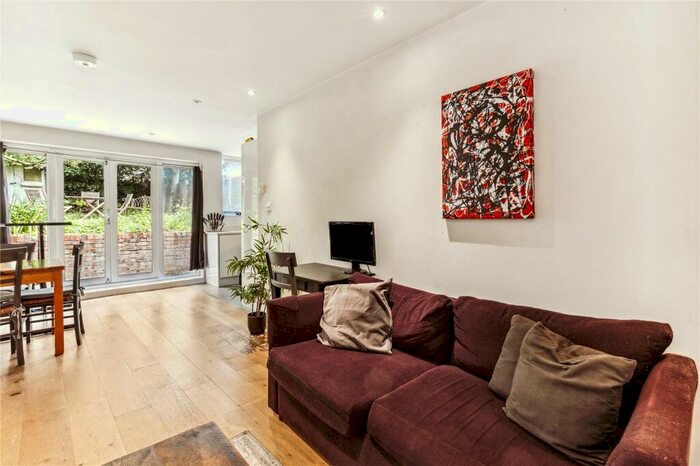 2 Bedroom House To Rent In Endlesham Road, London, SW12