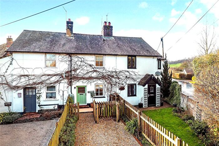 2 Bedroom Terraced House For Sale In North Stroud Lane, Petersfield, Hampshire, GU32
