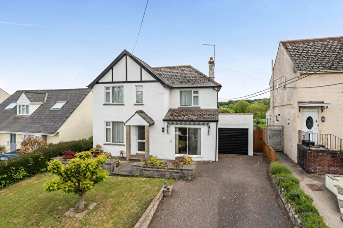 3 Bedroom Detached House For Sale In Lyme Road, Axminster, EX13