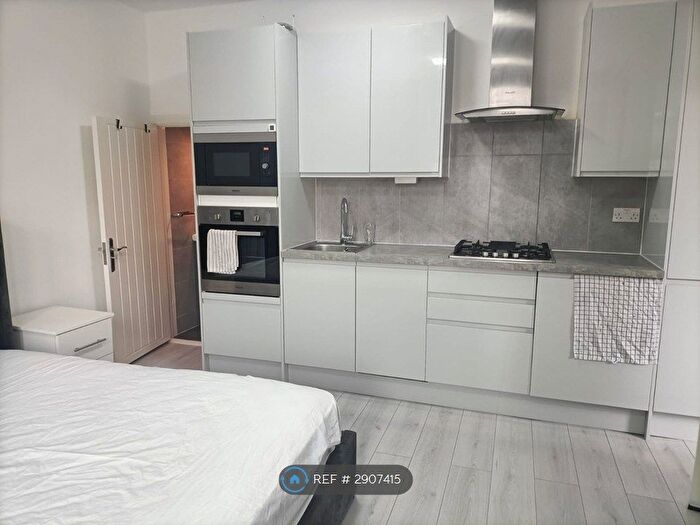 Studio To Rent In Montrose Road, Harrow, HA3
