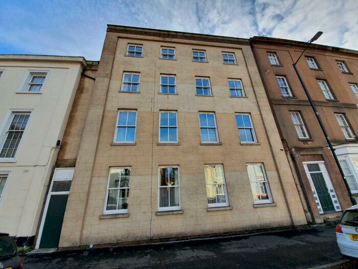 1 Bedroom Apartment To Rent In Room, Flat, A Radford Road, Leamington Spa, CV31