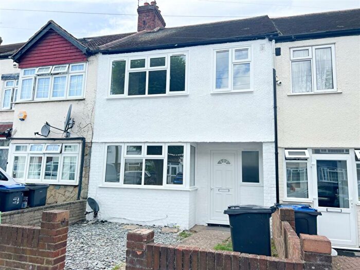 3 Bedroom Terraced House To Rent In Ockley Road, Croydon, CR0