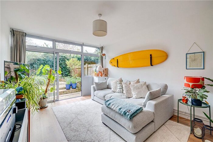 2 Bedroom Maisonette For Sale In Claudia Place, London, SW19