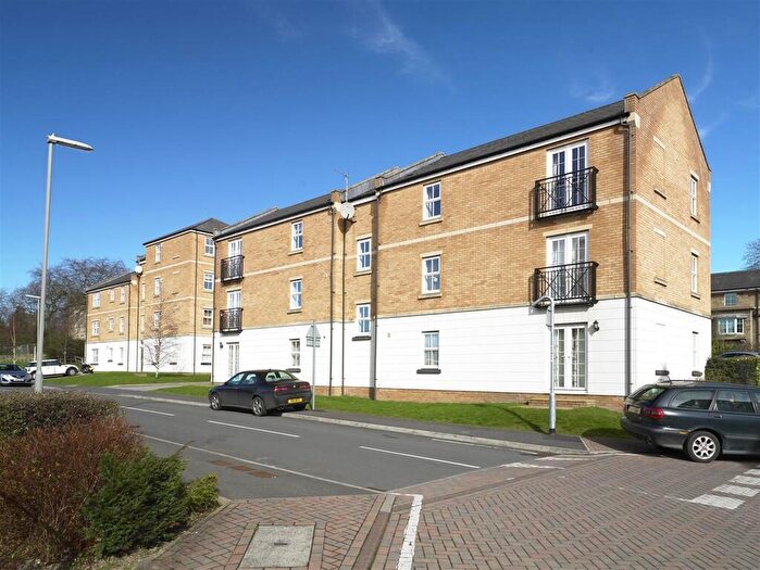 2 Bedroom Flat To Rent In Mansion Gate Mews, Chapel Allerton, LS7