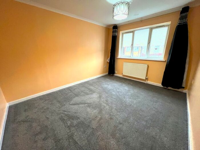 1 Bedroom Flat To Rent In St. Johns Road, Barking, IG11