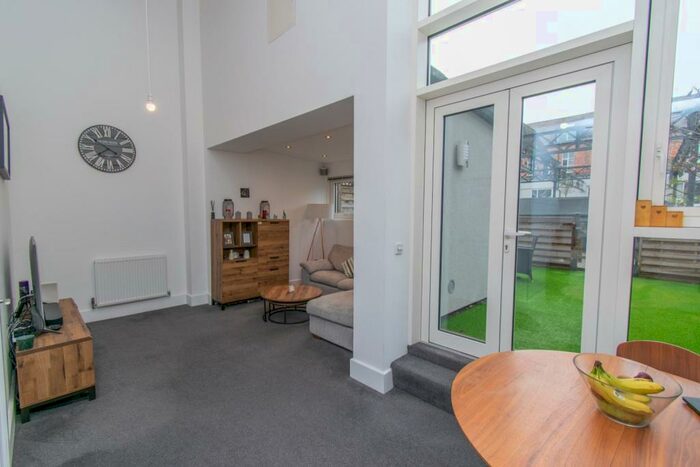 2 Bedroom Town House To Rent In Wheatsheaf Court, Leicester, LE2