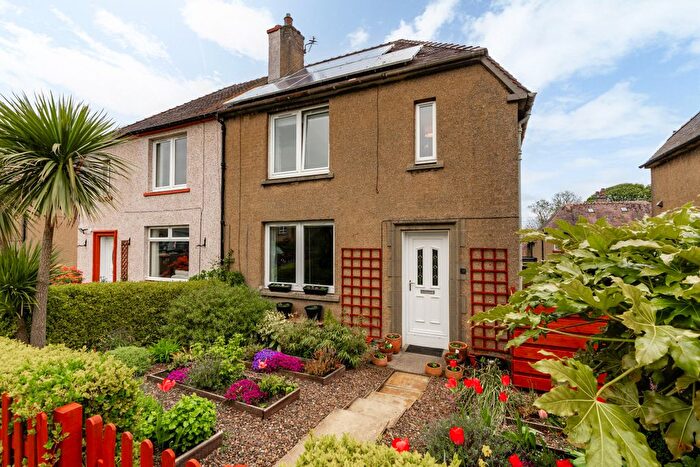3 Bedroom Semi-Detached House For Sale In Liston Drive, Kirkliston, EH29