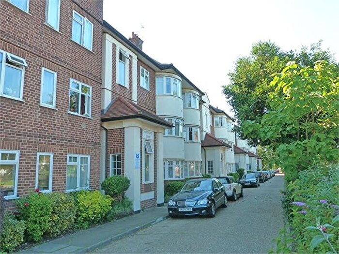 2 Bedroom Flat To Rent In Minehead Court, Alexandra Avenue, Harrow, HA2